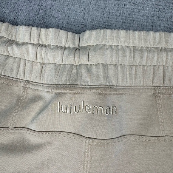 Lululemon Soft Ambitions High Rise Athletic Shorts Softstreme Short Trench 12 - Picture 8 of 10